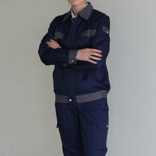 制服